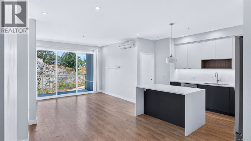 Image 2 of listing MLS® 1052016
