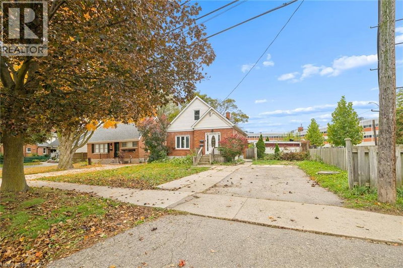 Image 2 of listing MLS® 40871947