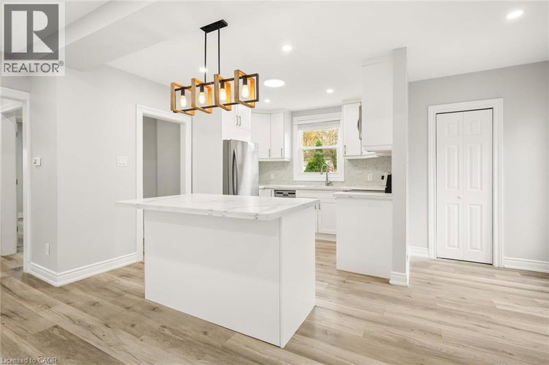 Image 3 of listing MLS® 40871947