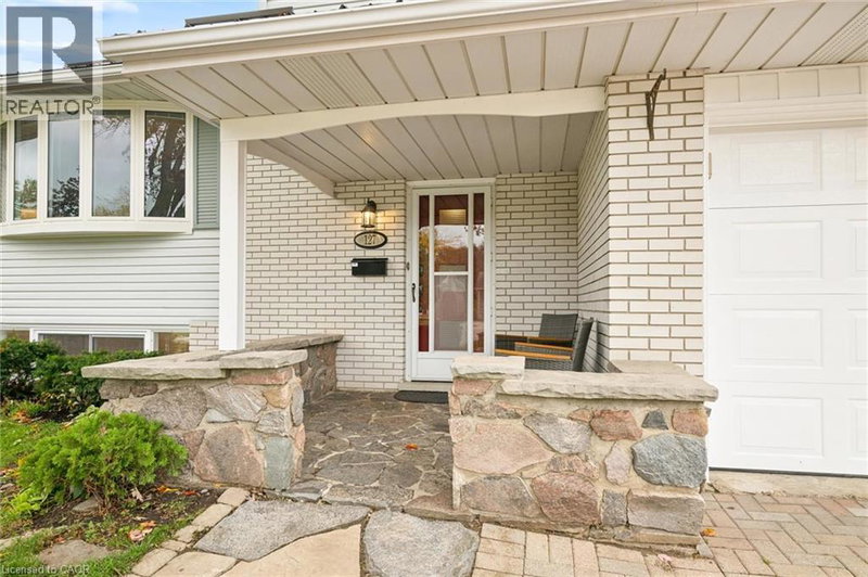 Image 3 of listing MLS® 40872122