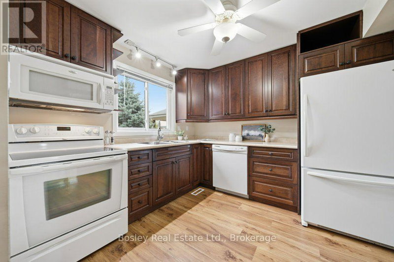 Image 3 of listing MLS® X14089324