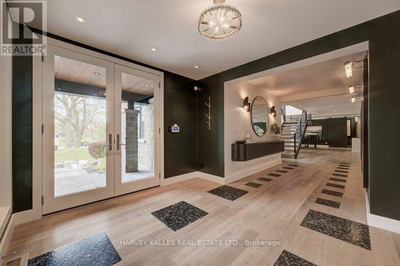 Image 2 of listing MLS® X14089426