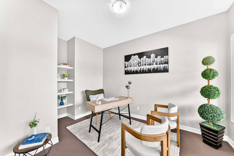 Image 3 of listing MLS® A2343696