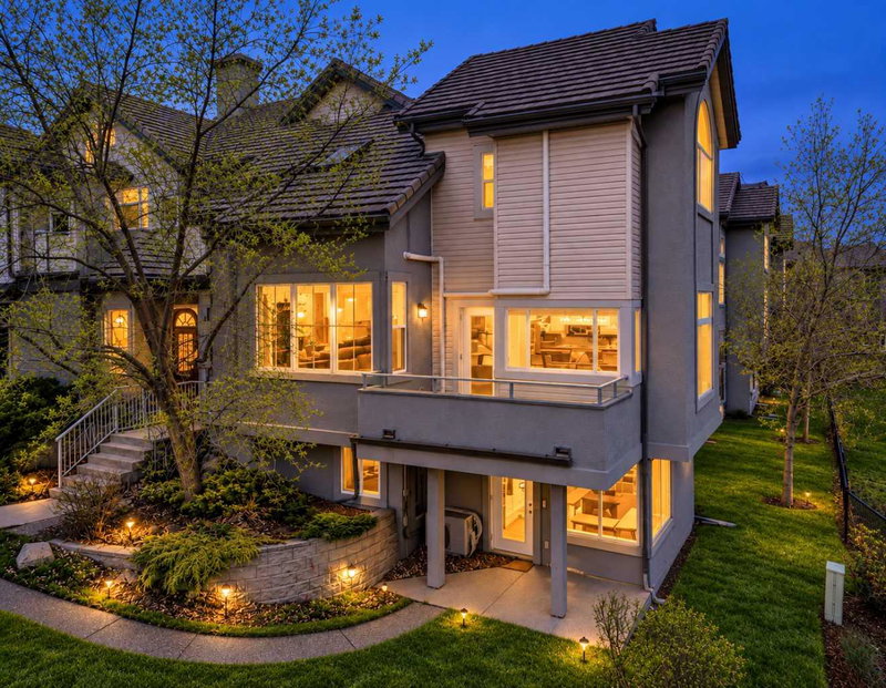 Image 2 of listing MLS® A2344154