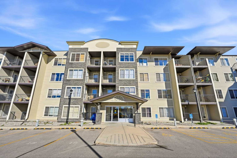 Image 2 of listing MLS® A2352025