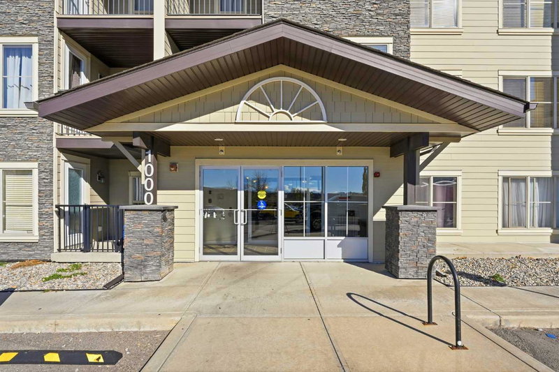 Image 3 of listing MLS® A2352025