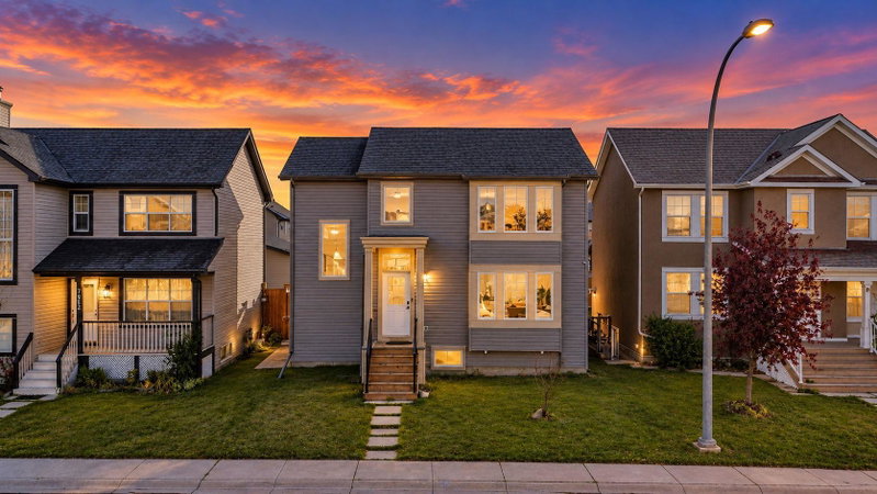 Image 1 of listing MLS® A2352535