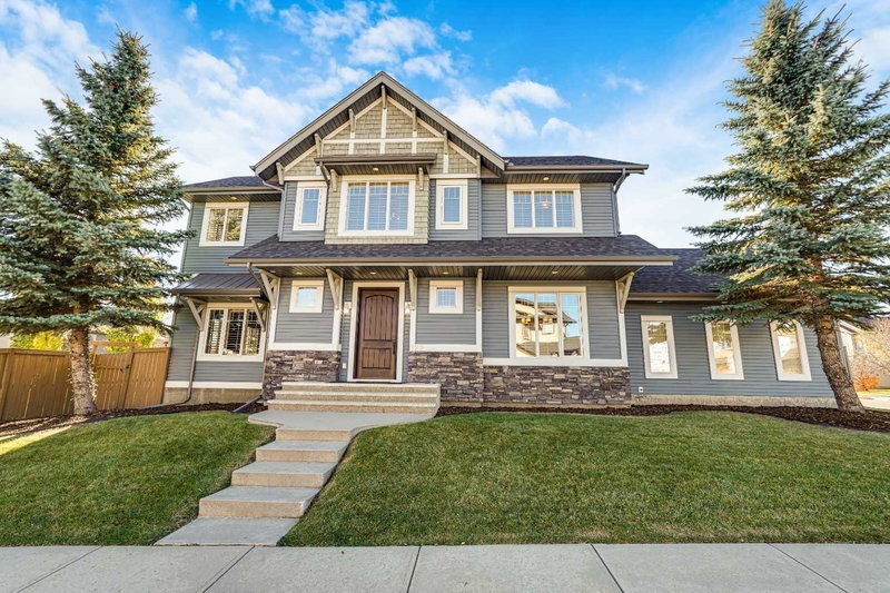Image 1 of listing MLS® A2352785