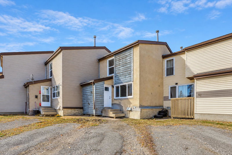 Image 1 of listing MLS® A2352797