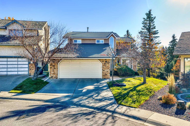 Image 1 of listing MLS® A2352929