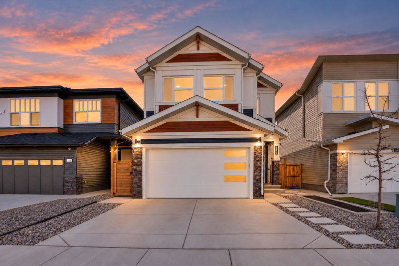 Image 1 of listing MLS® A2353067