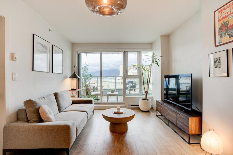 Image of home for listing MLS® R3066424
