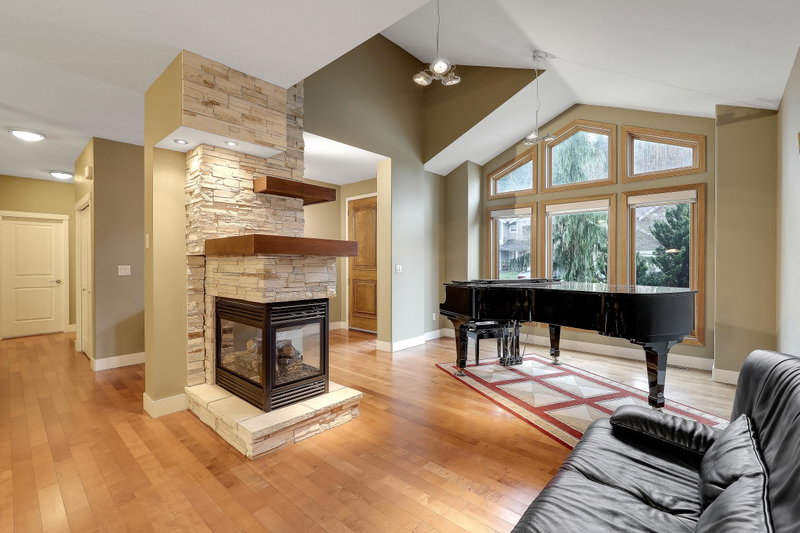 Image of home for listing MLS® R3101839