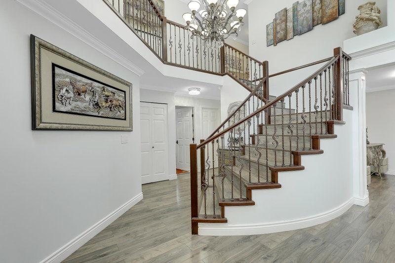 Image of home for listing MLS® R3108636