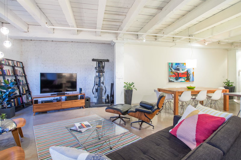 Image of home for listing MLS® R3119171