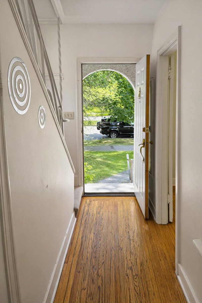 Image of home for listing MLS® R3135061