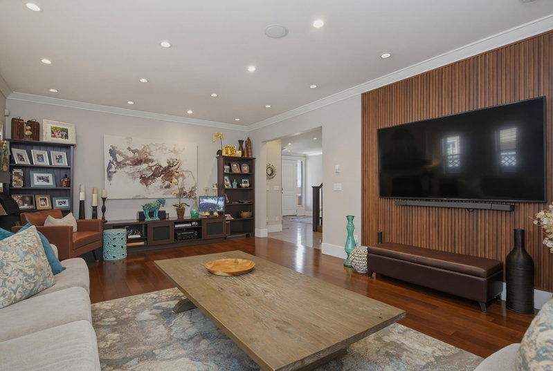 Image of home for listing MLS® R3137097