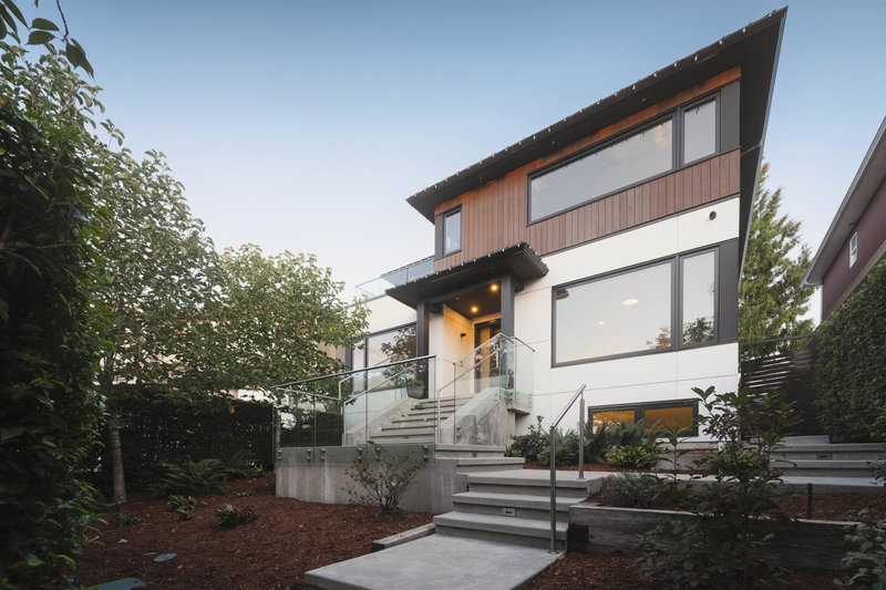 Image of home for listing MLS® R3165238