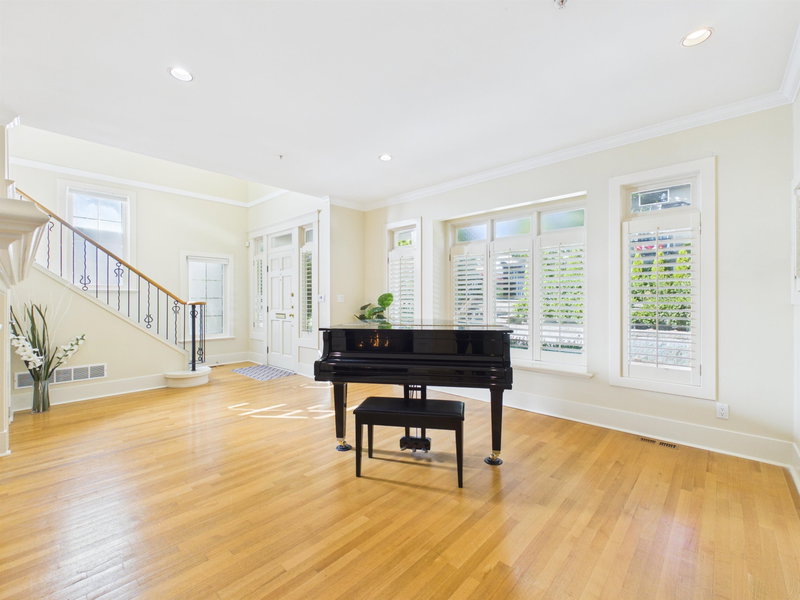 Image of home for listing MLS® R3167084