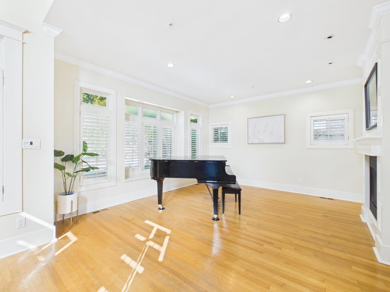 Image of home for listing MLS® R3167084