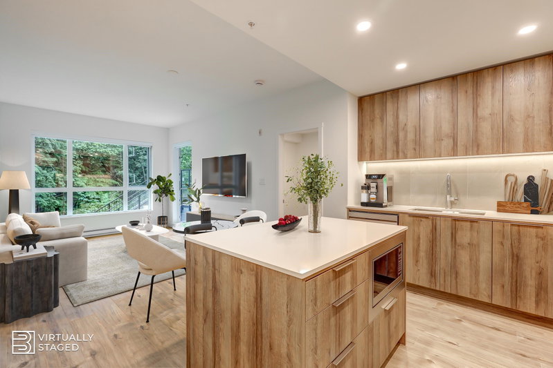 Image 2 of listing MLS® R3173408