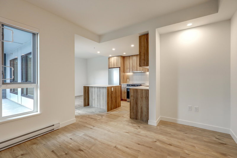 Image 2 of listing MLS® R3173417