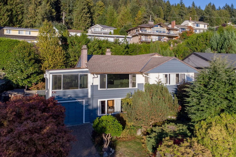 Image 2 of listing MLS® R3174344