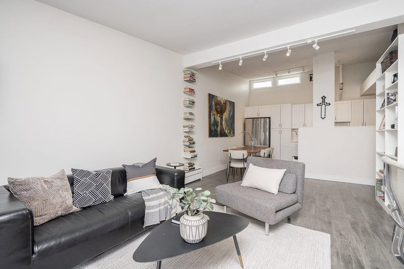 Image 3 of listing MLS® R3174569