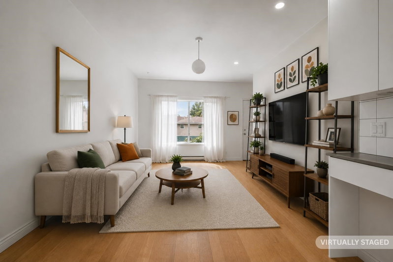Image 2 of listing MLS® R3174575