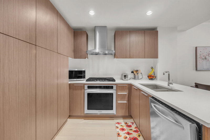 Image 3 of listing MLS® R3174576