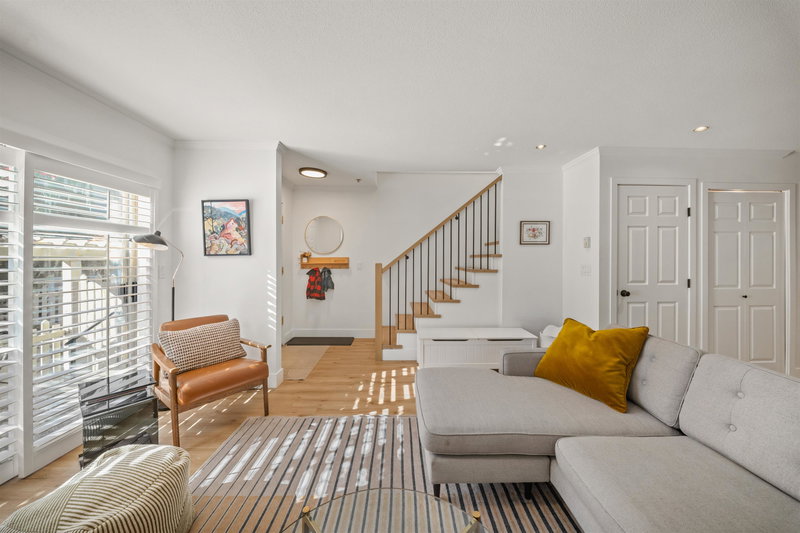 Image 3 of listing MLS® R3174633