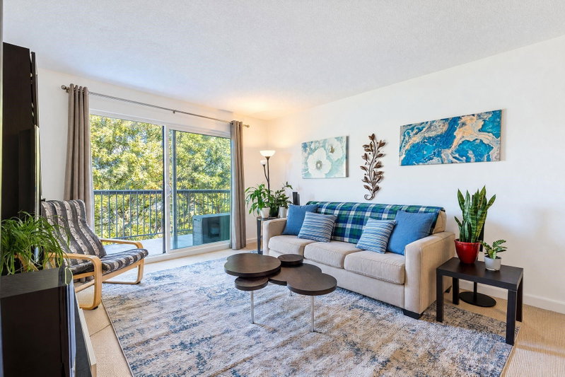 Image 2 of listing MLS® R3175078
