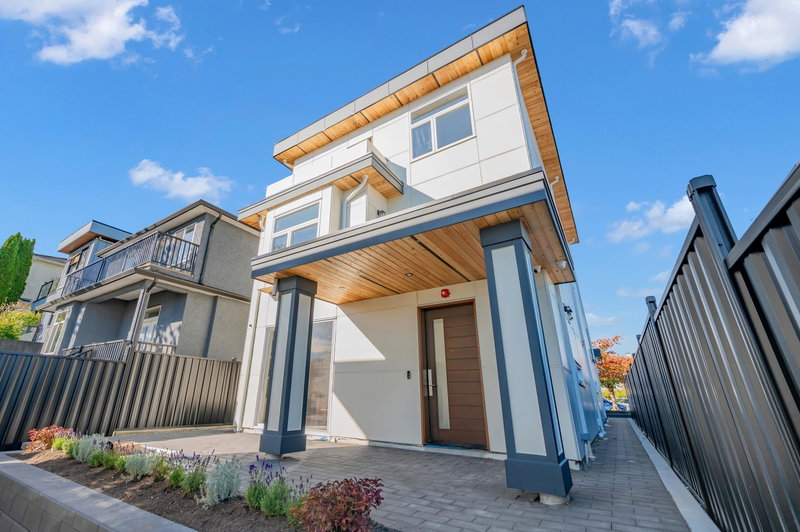 Image 2 of listing MLS® R3175150