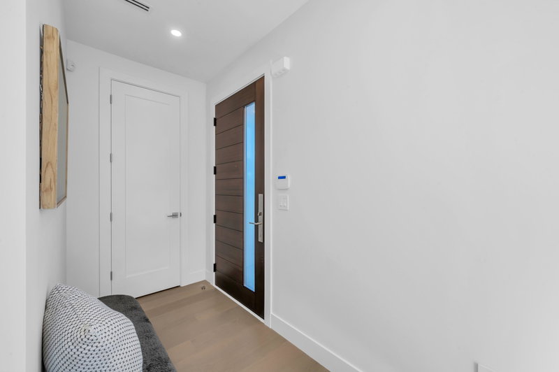 Image 3 of listing MLS® R3175150