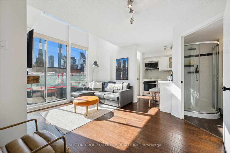 Image 2 of listing MLS® C13886270