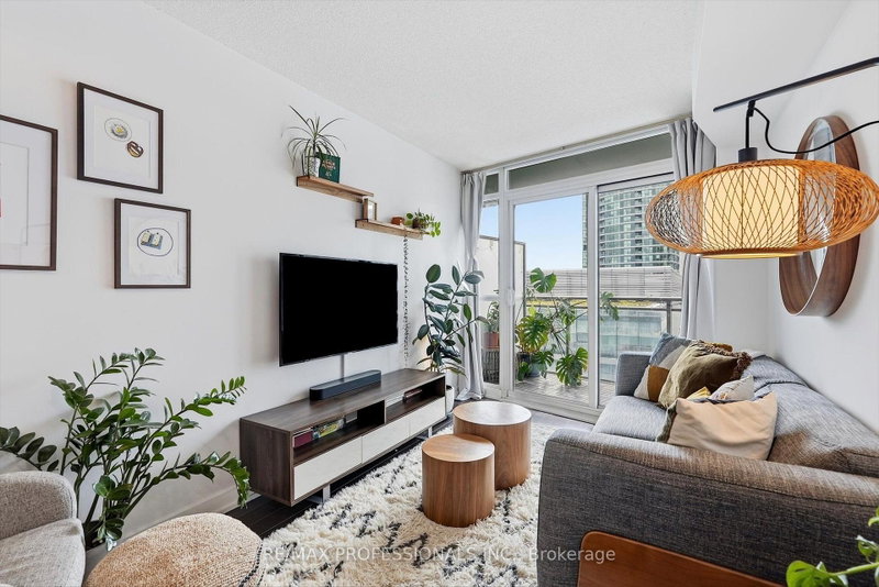 Image of home for listing MLS® C14027418
