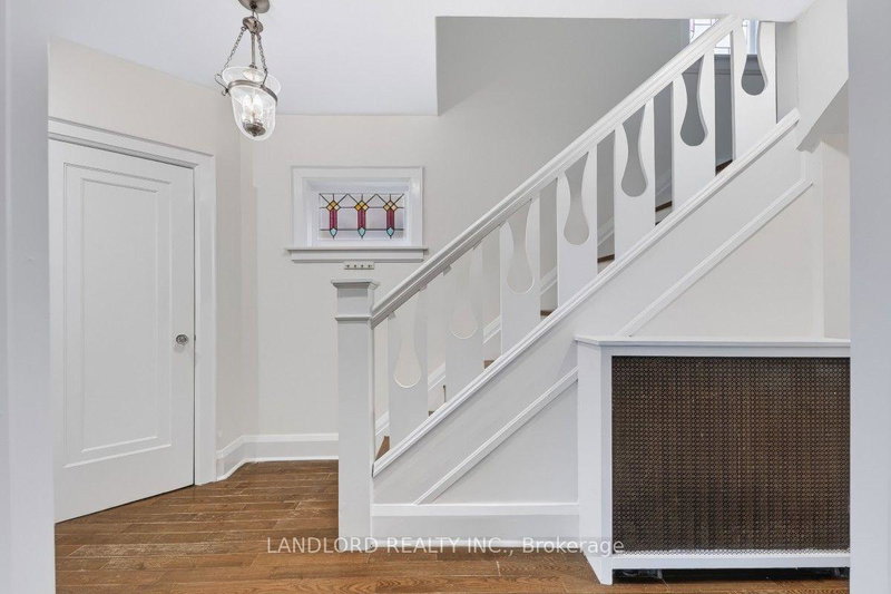 Image 2 of listing MLS® C14087428