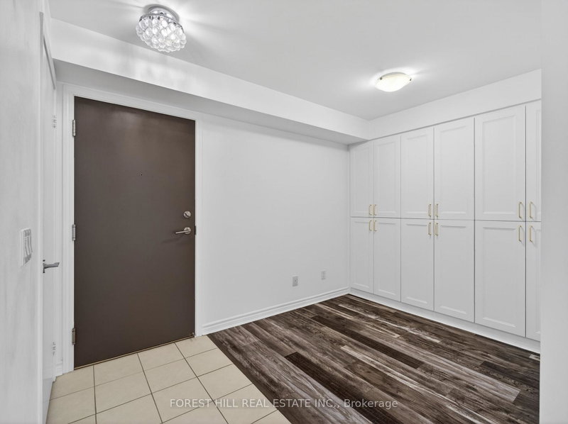 Image 2 of listing MLS® C14087580