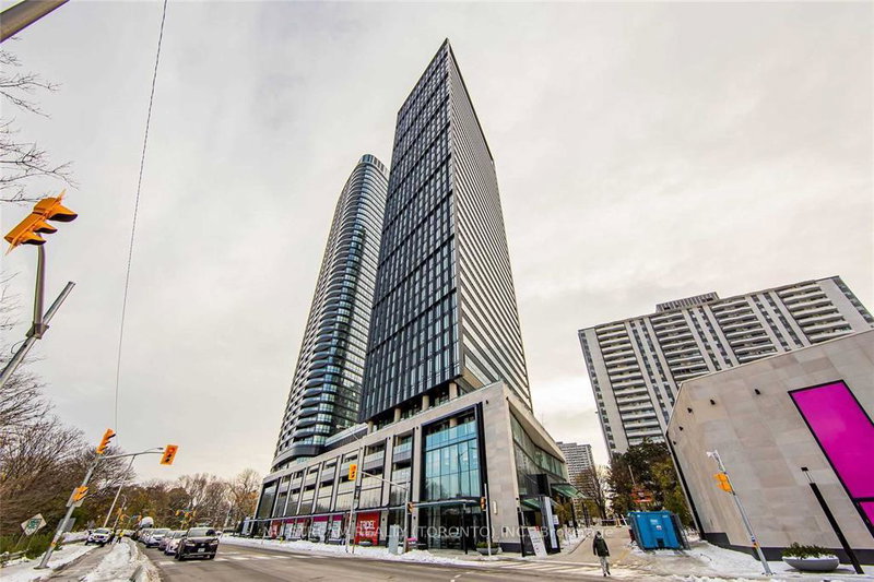 Image 1 of listing MLS® C14087836