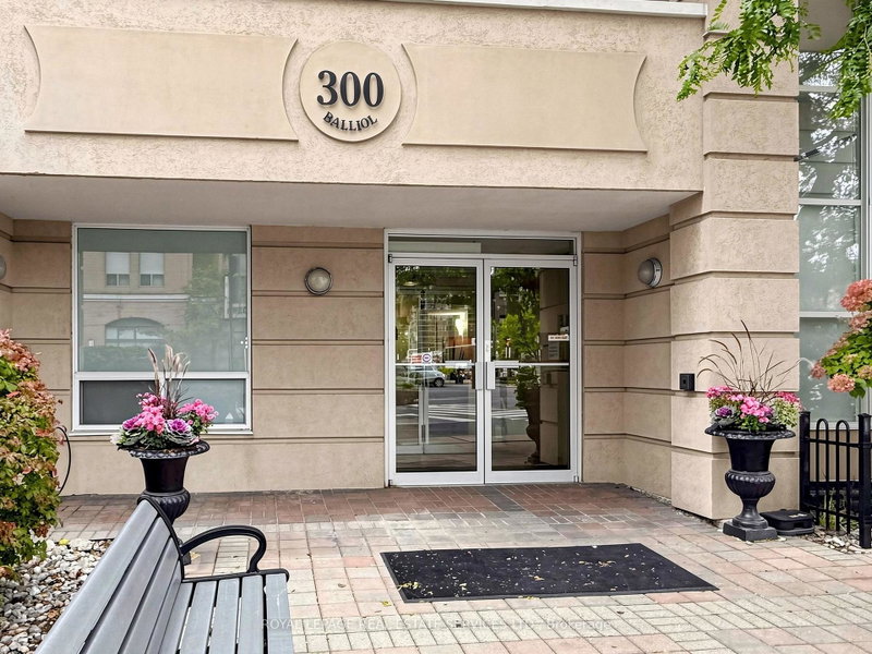 Image 2 of listing MLS® C14087916