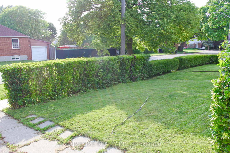 Image of home for listing MLS® E13681988