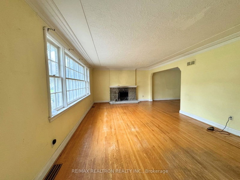 Image of home for listing MLS® E13785214
