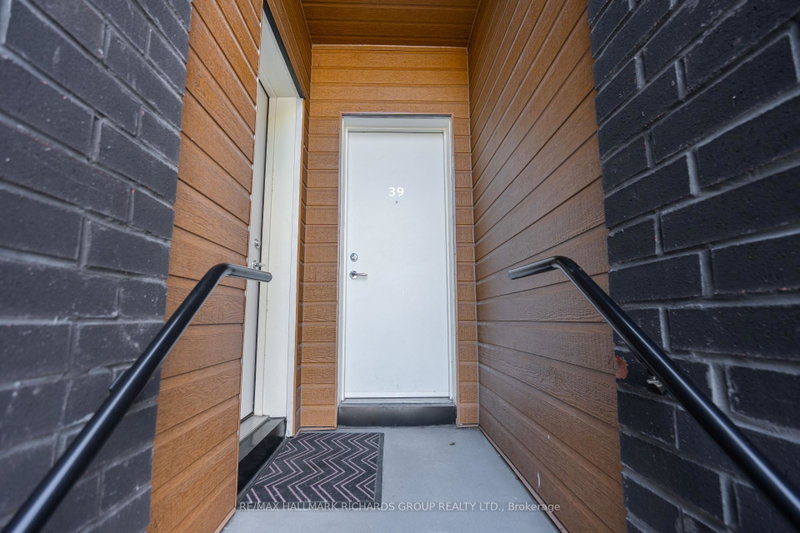 Image of home for listing MLS® E13794416