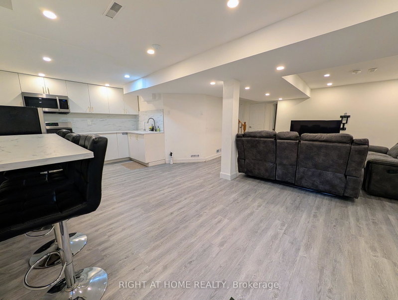 Image of home for listing MLS® E13800438