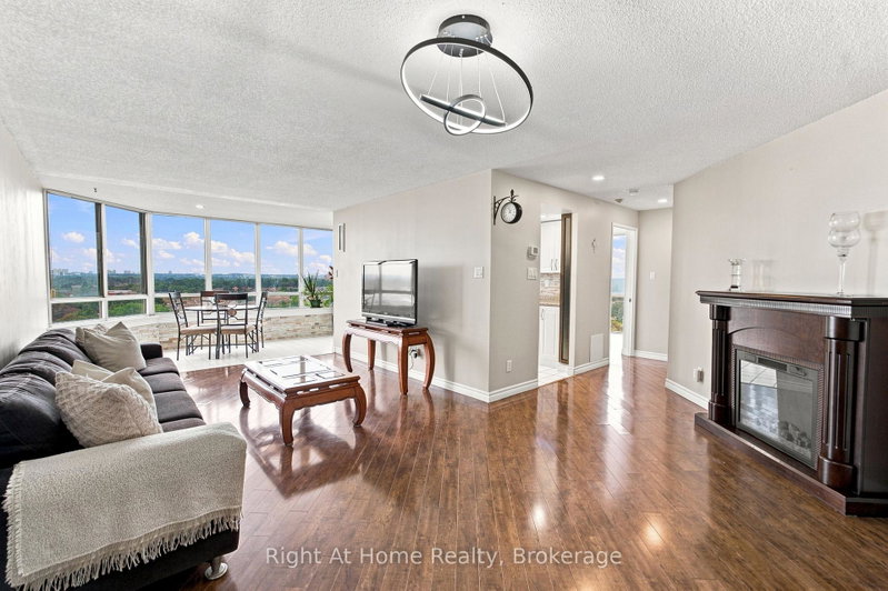 Image of home for listing MLS® E13863988