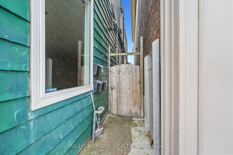 Image of home for listing MLS® E13884252