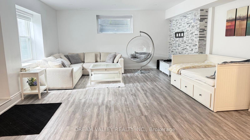 Image of home for listing MLS® E13885872