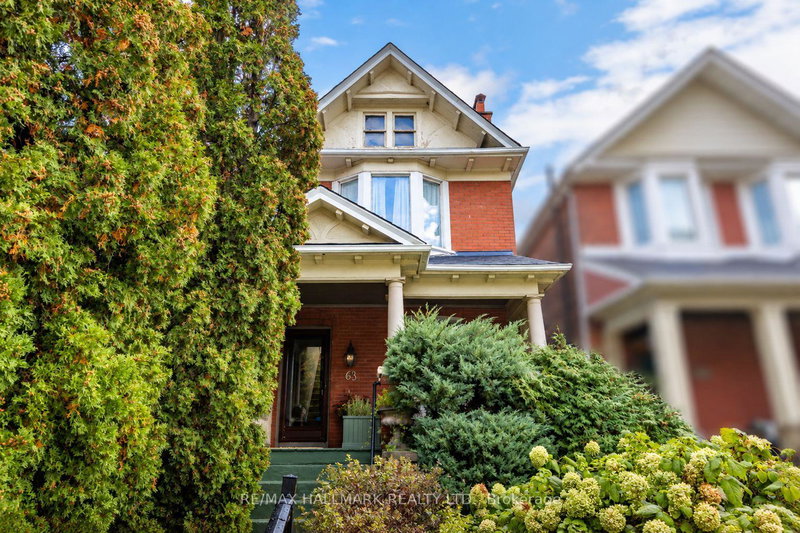 Image 2 of listing MLS® E14030116