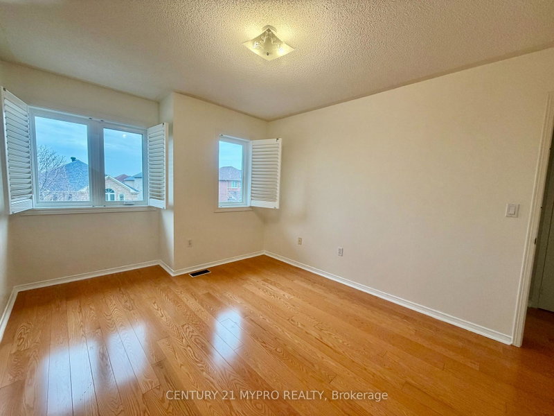 Image of home for listing MLS® N13475752
