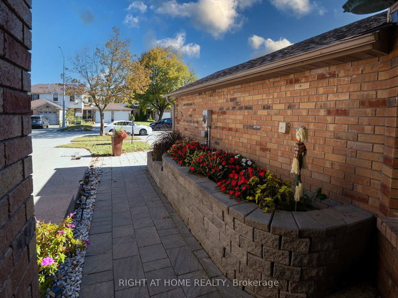 Image of home for listing MLS® N14096232